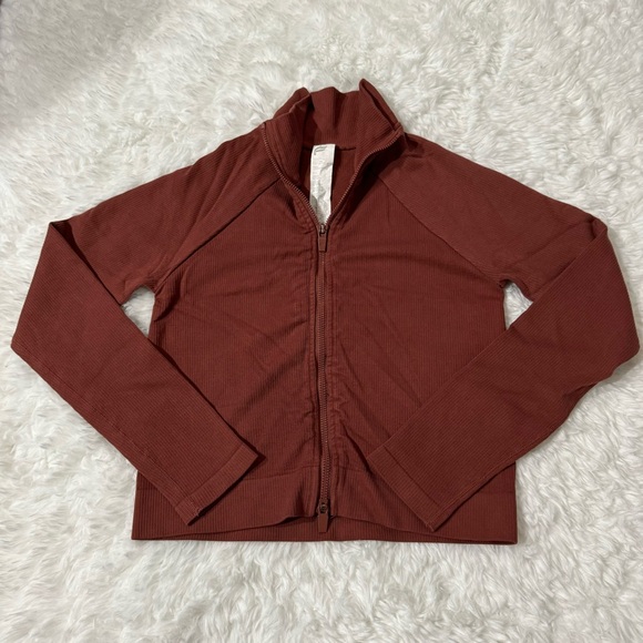 Fabletics Activewear Workout Top Size Small - Picture 8 of 8